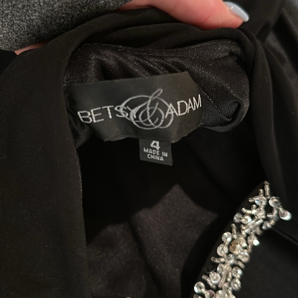 Black beaded gown - Picture 5 of 5